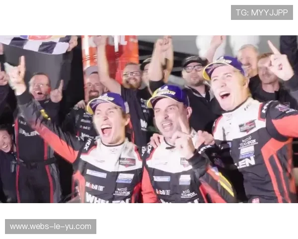 原口健飞首回合TKO莫拉里 荣耀105继续连胜 原口健飞首回合TKO莫拉里 荣耀105继续连胜